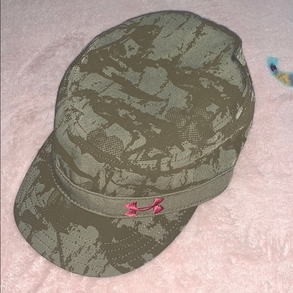 Under Armour Camo Women’s adjustable hat